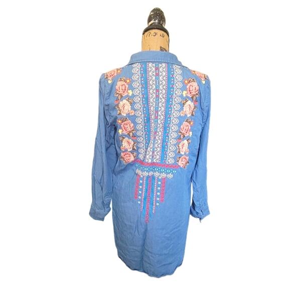 Small Andre By Unit Chambray Denim Floral Embroidered Blue Shirt Dress - Picture 5 of 6